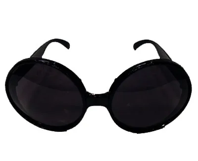 Солнечные очки 80 лет ностальгии и болливувечерние черного цвета
Солнечные очки 80 лет ностальгии и болливувечерние черного цвета