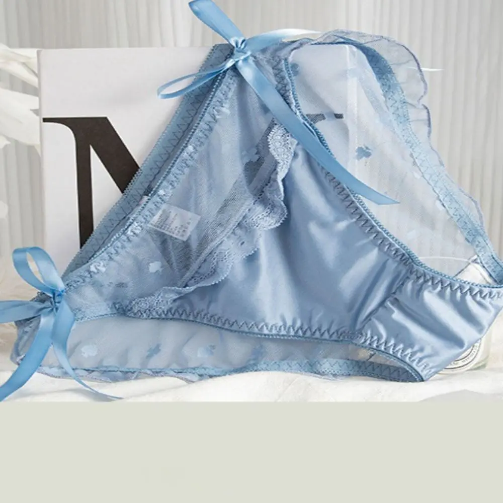 Удобное Мягкое шелковое Сетчатое нижнее белье Pure Desire с заниженной талией и кружевными краями, трусики в императорском стиле, женские трусики с бантом
Удобное Мягкое шелковое Сетчатое нижнее белье Pure Desire с заниженной талией и кружевными краями, трусики в императорском стиле, женские трусики с бантом
