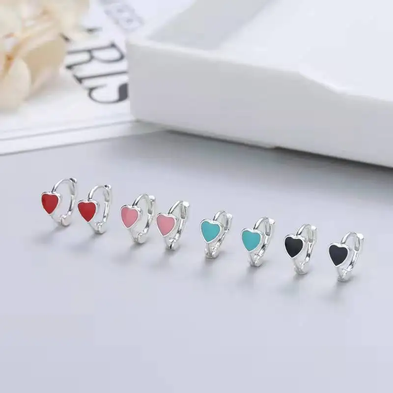 Silver Color Red Blue Pink Black Enamel Heart Hoop Earring for Fashion Women Party Bohemian Fine Jewelry Minimalist Accessories
Silver Color Red Blue Pink Black Enamel Heart Hoop Earring for Fashion Women Party Bohemian Fine Jewelry Minimalist Accessories