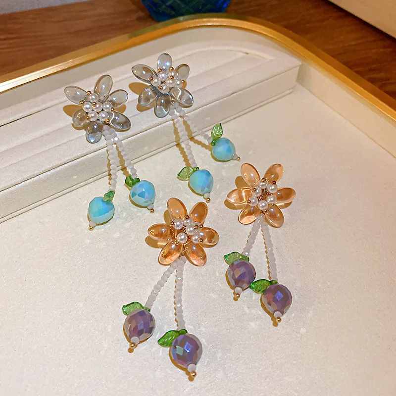 2022 Korean New Handmade Transparent Acrylic Flower Crystal Tassel Earrings For Women Summer Accessories Dangle Orecchini Brinco
2022 Korean New Handmade Transparent Acrylic Flower Crystal Tassel Earrings For Women Summer Accessories Dangle Orecchini Brinco