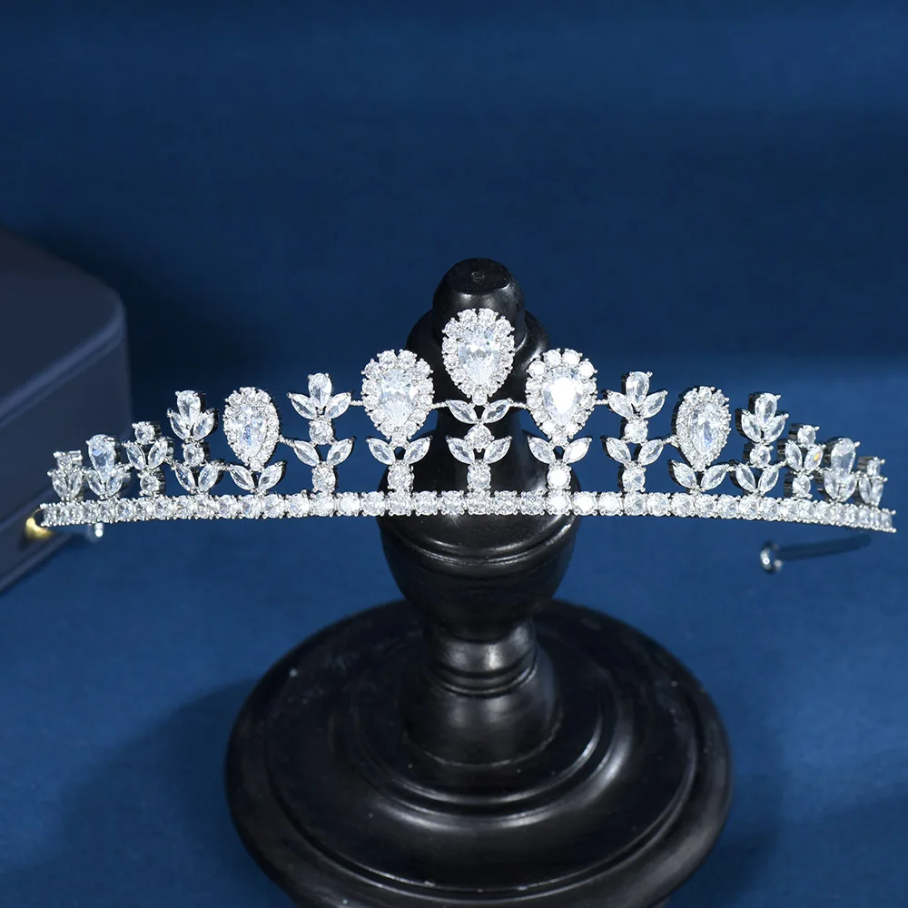 HIBRIDE Leaf Water Drop Lady Bridal Party Got Engaged Hair Accessories AAA Cubic Zirconia Tiara and Crown for Women Jewelry C-95
HIBRIDE Leaf Water Drop Lady Bridal Party Got Engaged Hair Accessories AAA Cubic Zirconia Tiara and Crown for Women Jewelry C-95