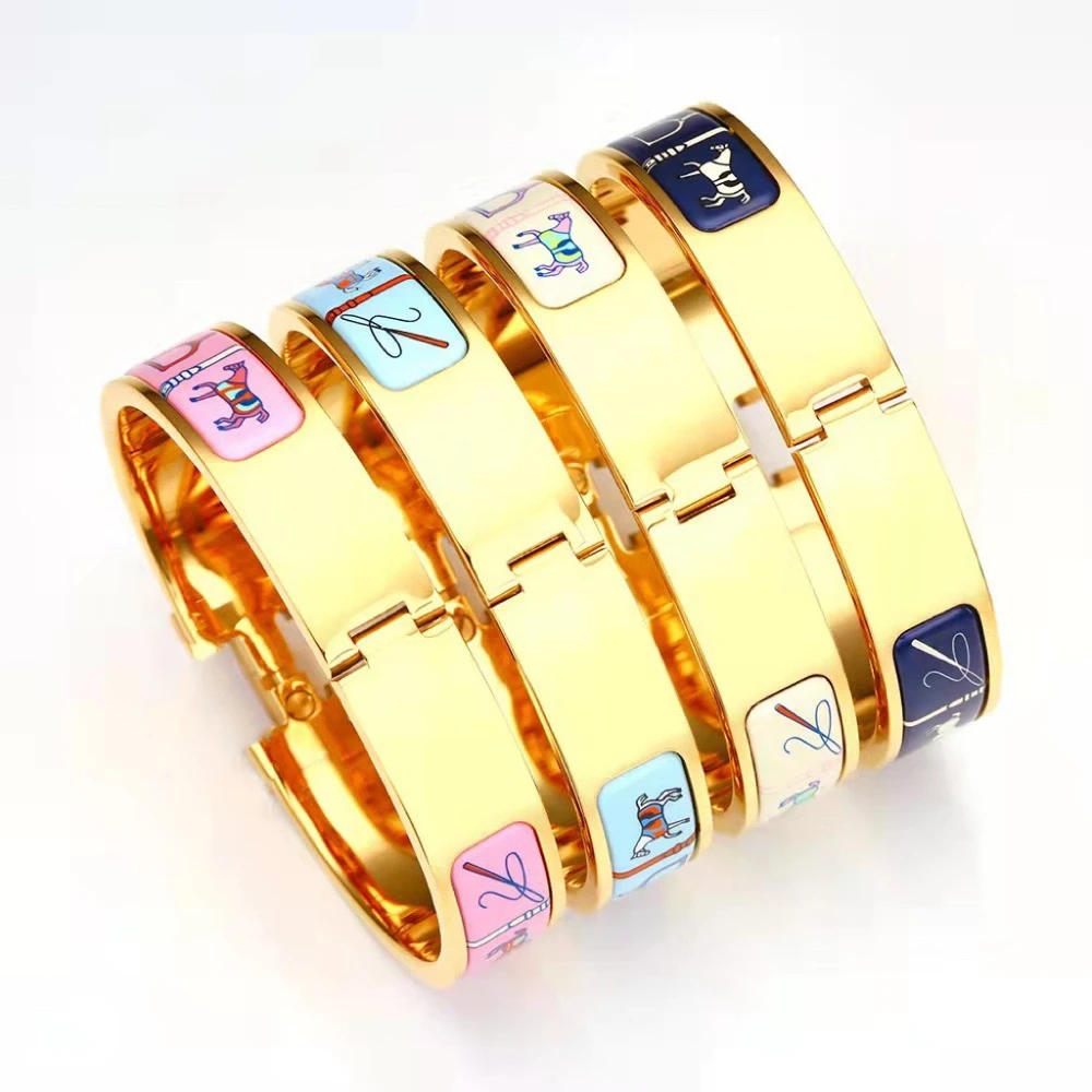 Luxury Women Bracelets Titanium Steel Bracelets Classical Enamel Bracelet For Women Jewelry Women Bracelets Fashion Man Bracelet
Luxury Women Bracelets Titanium Steel Bracelets Classical Enamel Bracelet For Women Jewelry Women Bracelets Fashion Man Bracelet