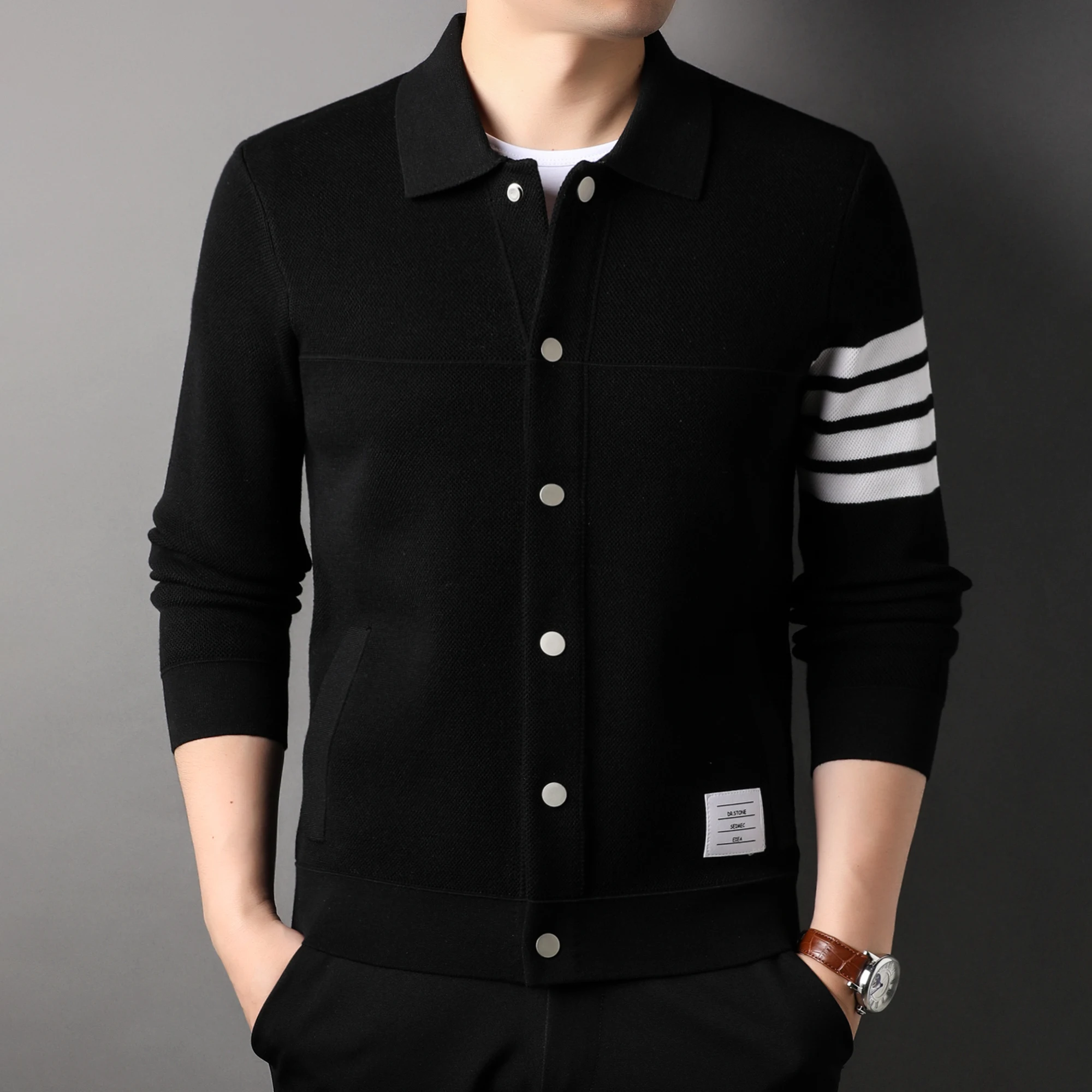 Men's Korean Autumn 2022 Premium Cardigan Spring Coat Casual Sweater Men's New Design Brand Jacket Stripe And Knitted Fashion
Men's Korean Autumn 2022 Premium Cardigan Spring Coat Casual Sweater Men's New Design Brand Jacket Stripe And Knitted Fashion