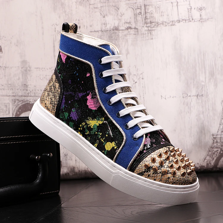 Men Runway Designer Boots Hip Hop Luxury Brand Rivet Trainers shoes Patent Leather bottom Rubber Gold Silver Casual shoe
Men Runway Designer Boots Hip Hop Luxury Brand Rivet Trainers shoes Patent Leather bottom Rubber Gold Silver Casual shoe