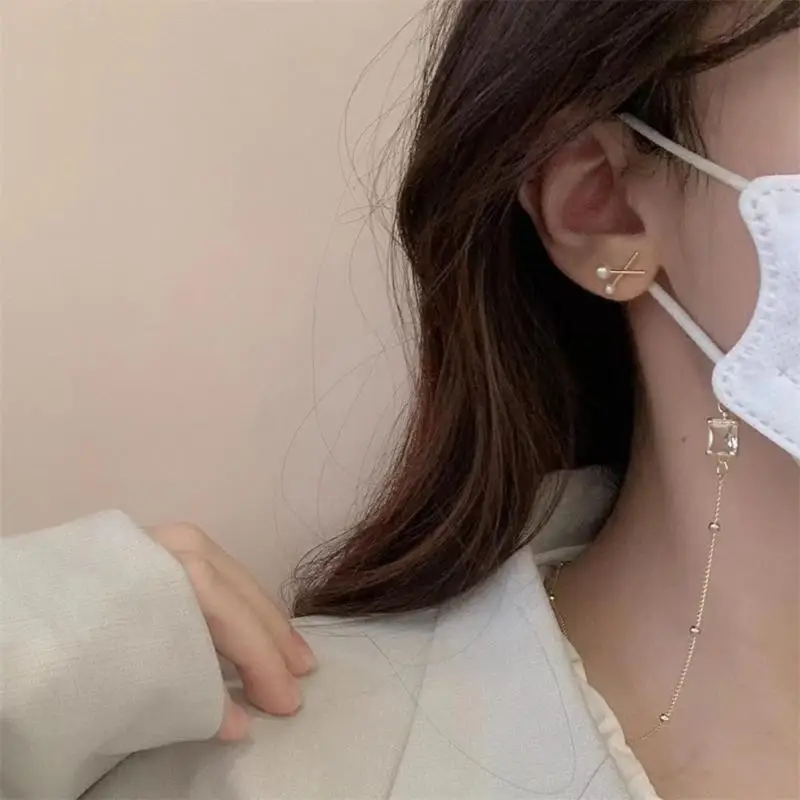 New Fashion Rhinestone Mask Glasses Anti Lost Chain Dual Use Lanyard Color Preserving Earphone Eyeglasses Accessories
New Fashion Rhinestone Mask Glasses Anti Lost Chain Dual Use Lanyard Color Preserving Earphone Eyeglasses Accessories