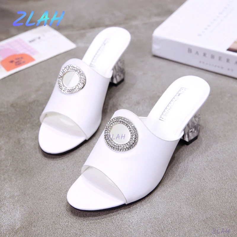 New Ladies Slippers Summer Casual Slippers Zlah Open Toe Square Heels Party Rhinestone Chunky Heel Women Shoes Women's Slippers
New Ladies Slippers Summer Casual Slippers Zlah Open Toe Square Heels Party Rhinestone Chunky Heel Women Shoes Women's Slippers