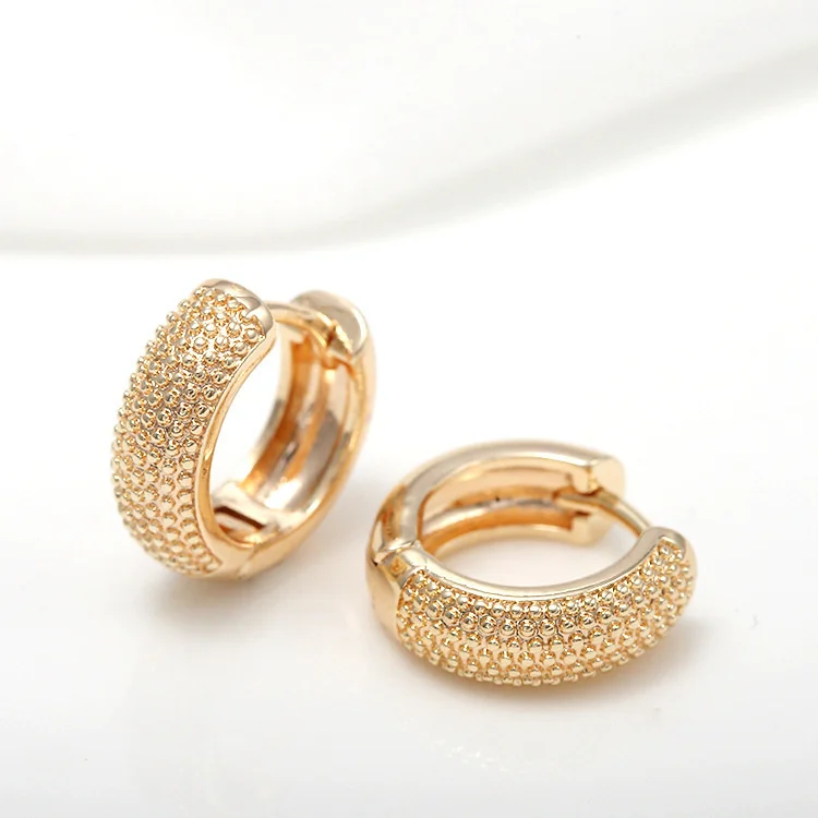 Geometric Pearl Earrings women's diamond inlaid minority design sense 2021 new fashion French Circle Earrings
Geometric Pearl Earrings women's diamond inlaid minority design sense 2021 new fashion French Circle Earrings