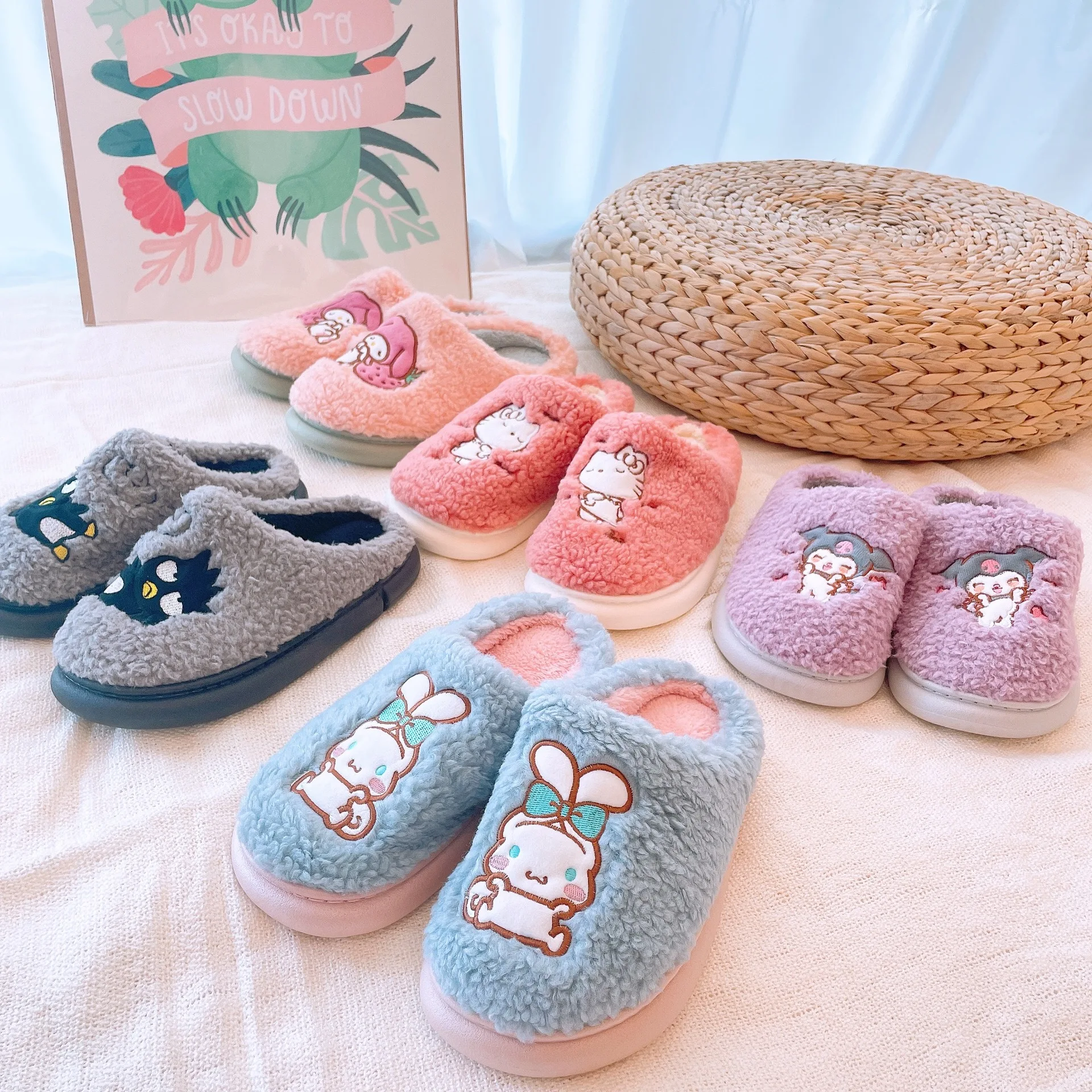 Kawaii Sanrios Hello Kitty Melody Home Slippers Anime Kuromi Cinnamoroll Women Plush Slides Cartoon Anti-Skid Cotton Shoes Gift
Kawaii Sanrios Hello Kitty Melody Home Slippers Anime Kuromi Cinnamoroll Women Plush Slides Cartoon Anti-Skid Cotton Shoes Gift