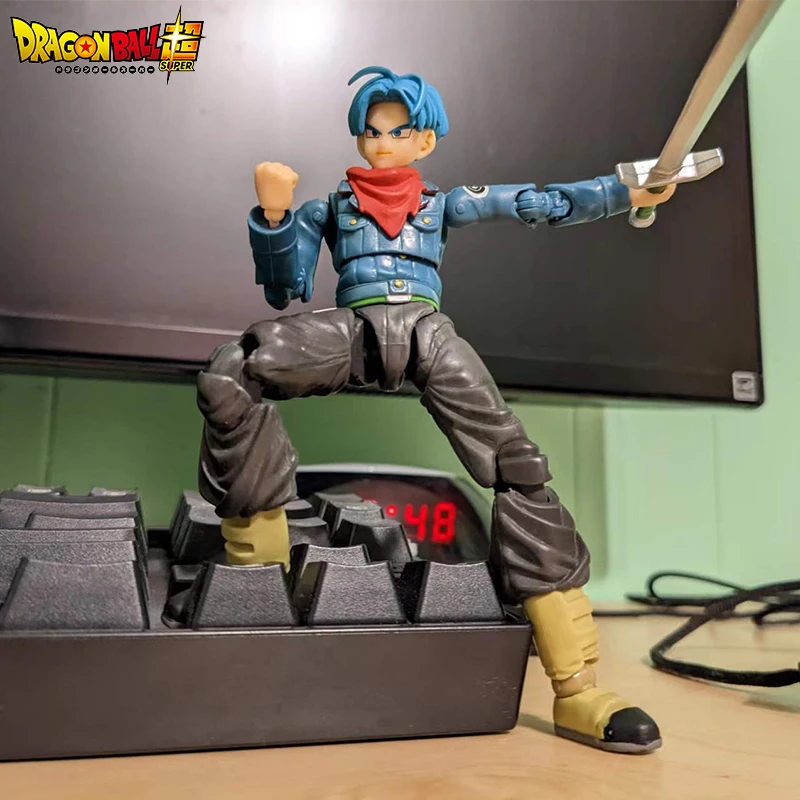 Экшн-фигурка из м/ф «Драконий жемчуг зет» 
Экшн-фигурка из м/ф «Драконий жемчуг зет»