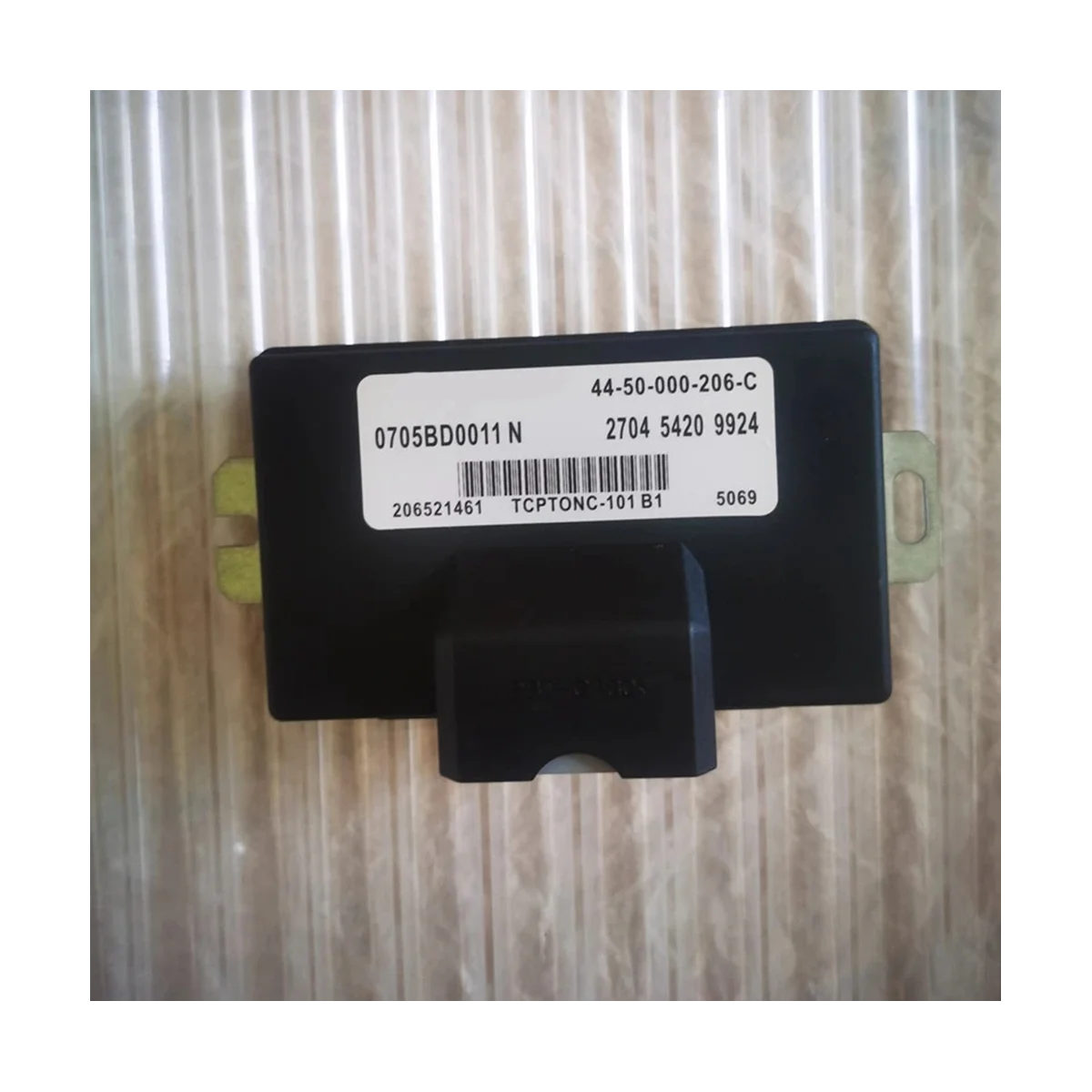 44-50-000-206-C Car 4WD Transmission Control Unit 0705BD0011N for Great Wall Haval Wingle Gearbox Controller ECU Module
44-50-000-206-C Car 4WD Transmission Control Unit 0705BD0011N for Great Wall Haval Wingle Gearbox Controller ECU Module