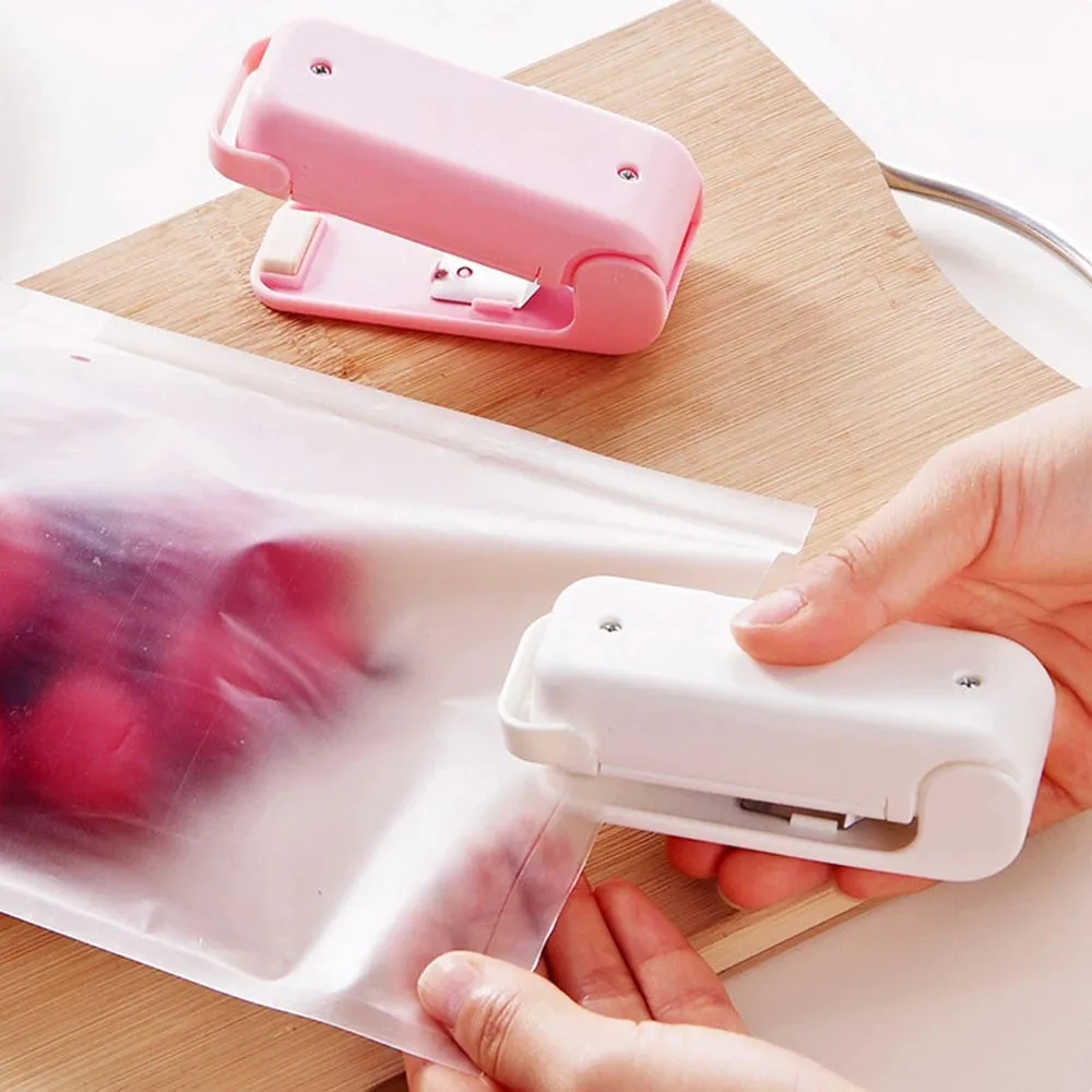 Mini Sealing Machine Food Packaging Sealing Portable Package Bags Thermal Plastic Food Closure Gadget Kitchen Organization Tools
Mini Sealing Machine Food Packaging Sealing Portable Package Bags Thermal Plastic Food Closure Gadget Kitchen Organization Tools