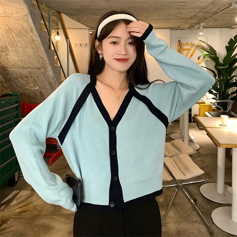 Multicolor Knitwear V-neck Raglan Sleeve Thin Knitted Cardigan Top Short Long Sleeve Sweater Oversize Button Up Women Outerwear
Multicolor Knitwear V-neck Raglan Sleeve Thin Knitted Cardigan Top Short Long Sleeve Sweater Oversize Button Up Women Outerwear