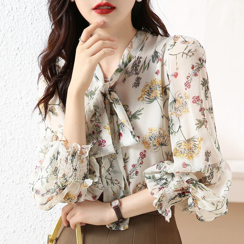Chiffon Women's Blouses Summer 2022 Print Long Sleeve Fashion Bow Shirts Loose Top Korean Spring New Casual Clothing Regular
Chiffon Women's Blouses Summer 2022 Print Long Sleeve Fashion Bow Shirts Loose Top Korean Spring New Casual Clothing Regular