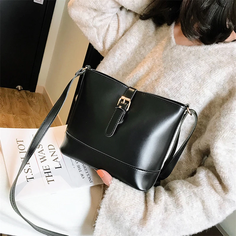 Luxury Oil PU Leather Women's Bucket Bag Fashion All-match Handbags One-shoulder Female Messenger Bags
Luxury Oil PU Leather Women's Bucket Bag Fashion All-match Handbags One-shoulder Female Messenger Bags