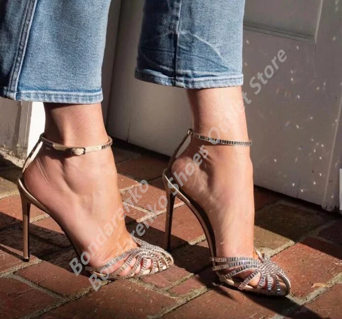 New Design Crystal Round Toe Ankle Strap Sandals Women Sexy Cut-outs Stiletto High Heels Dress Wedding Celebrity Shoes For Lady
New Design Crystal Round Toe Ankle Strap Sandals Women Sexy Cut-outs Stiletto High Heels Dress Wedding Celebrity Shoes For Lady