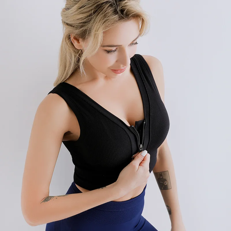 Женский спортивный бюстгальтер с эффектом пуш-ап
Женский спортивный бюстгальтер с эффектом пуш-ап