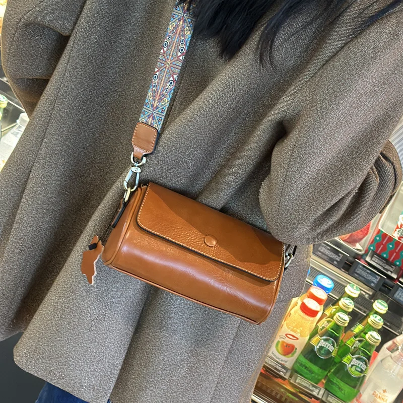 High-grade Vegetal Kneading Cow Leather Bag for Women 2023 New Shoulder Bag Soft Genuine Leather Casual Designer Crossbody Bag
High-grade Vegetal Kneading Cow Leather Bag for Women 2023 New Shoulder Bag Soft Genuine Leather Casual Designer Crossbody Bag