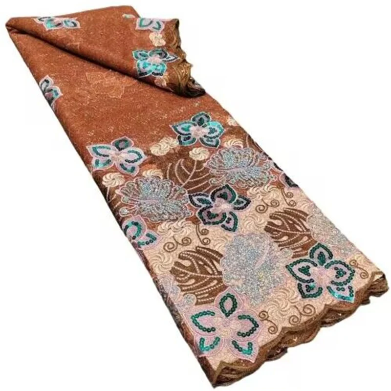 Африканская бархатная кружевная ткань 2023 высокого качества Зеленая для шитья блесток с вышивкой нигерийское гипюровое свадебное платье 5 ярдов 
Африканская бархатная кружевная ткань 2023 высокого качества Зеленая для шитья блесток с вышивкой нигерийское гипюровое свадебное платье 5 ярдов