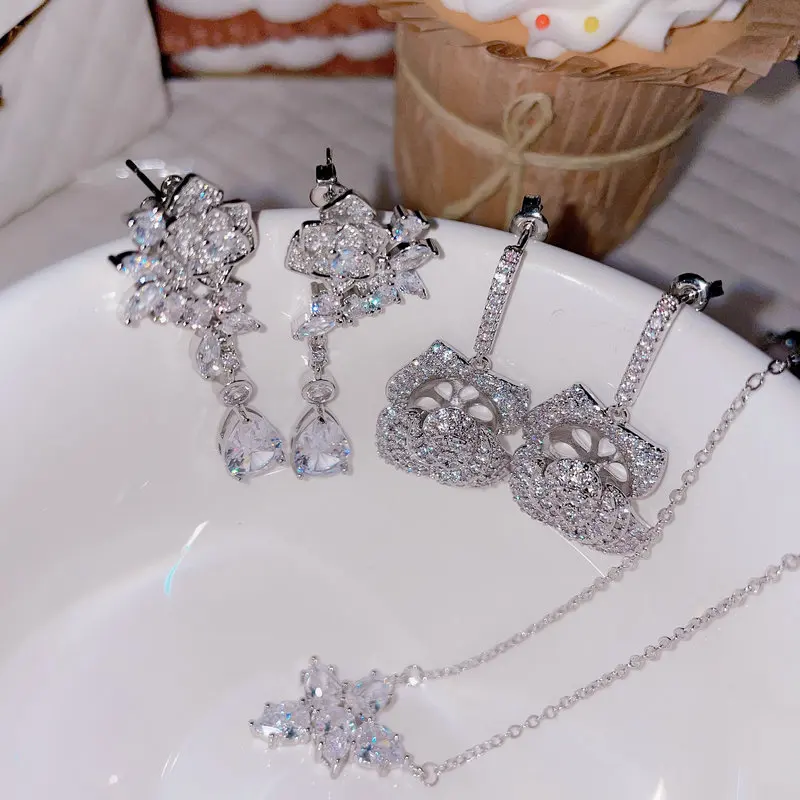 

Water Drop Camellia Gem Eardrops 18K Gold Plating Fringed Zircon Full Diamond Earrings earings fashion jewelry 2020