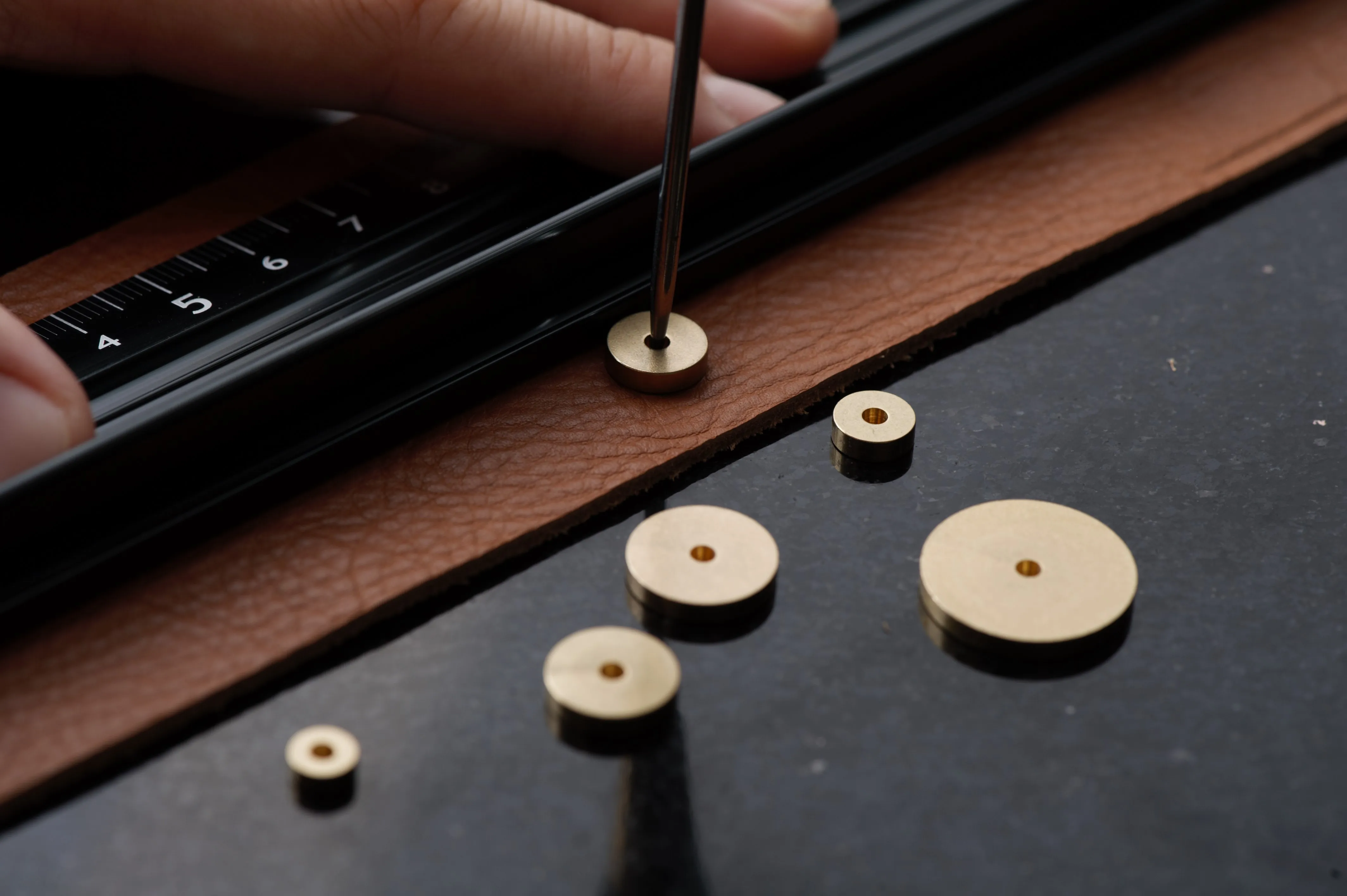 6PCS Stitching Wheel Leather Circular Margins Cutting Spacer Disc Leathercraft Tool
6PCS Stitching Wheel Leather Circular Margins Cutting Spacer Disc Leathercraft Tool