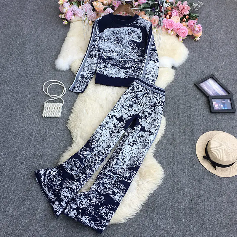 2022 Early Spring Two Piece French Elegant Jungle Animal Clothes Creative Knitted Top Straight Pants Suit Sweater Tracksuit h497
2022 Early Spring Two Piece French Elegant Jungle Animal Clothes Creative Knitted Top Straight Pants Suit Sweater Tracksuit h497