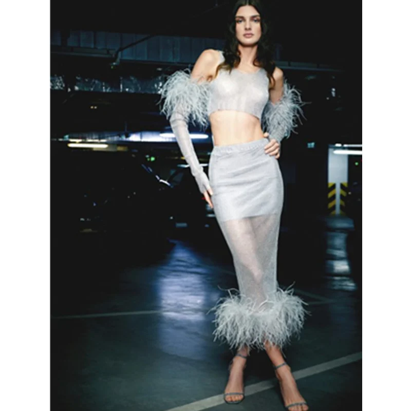 Fashion Women Sexy Shiny Crop Top High Waist Feather Bodycon Skirt Two Piece Set Women Outfits Clothing Suit Night Clubwear
Fashion Women Sexy Shiny Crop Top High Waist Feather Bodycon Skirt Two Piece Set Women Outfits Clothing Suit Night Clubwear