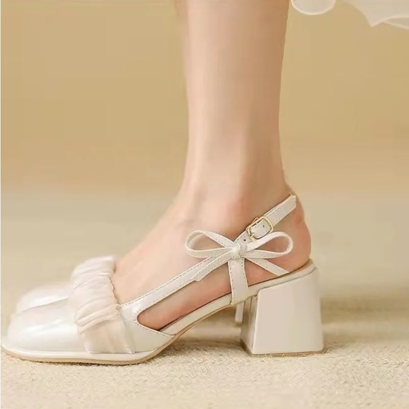 Женские сандалии на толстой подошве, повседневные однотонные туфли на высоком каблуке, весна-лето 2023
Женские сандалии на толстой подошве, повседневные однотонные туфли на высоком каблуке, весна-лето 2023