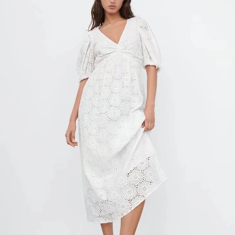 Женское платье-миди с вышивкой, белое ажурное офисное платье-трапеция с V-образным вырезом и коротким рукавом, лето 2022
Женское платье-миди с вышивкой, белое ажурное офисное платье-трапеция с V-образным вырезом и коротким рукавом, лето 2022