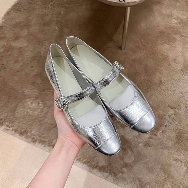 Shoes Woman Comfortable And Elegant Round Toe Casual Female Sneakers Soft Flats Shallow Mouth Modis Mixed Colors Retro Dress
Shoes Woman Comfortable And Elegant Round Toe Casual Female Sneakers Soft Flats Shallow Mouth Modis Mixed Colors Retro Dress