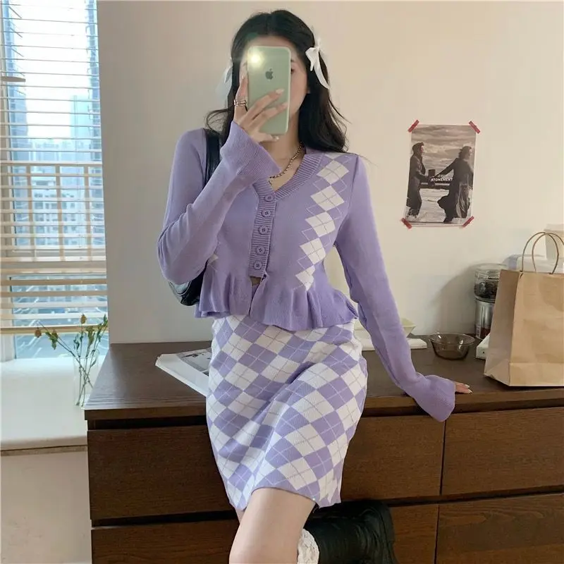 Kawaii Sets Women Simple Korean Style Plaid Long Sleeve Outerwear Spring Single Breasted Vintage Elastic Waist 2 Pcs Set Outfit
Kawaii Sets Women Simple Korean Style Plaid Long Sleeve Outerwear Spring Single Breasted Vintage Elastic Waist 2 Pcs Set Outfit