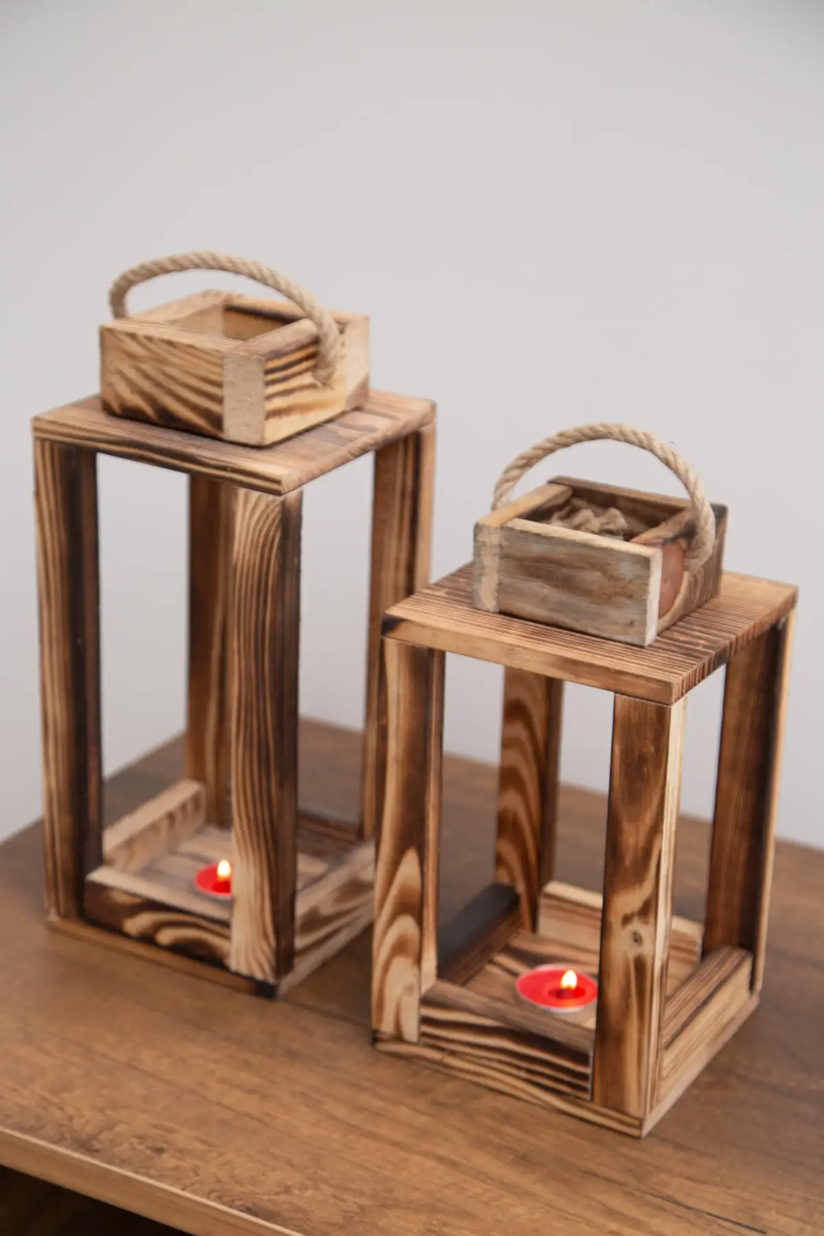 Natural Wooden Lantern Decorative Candle Holder Double Set 30x15x15 Home Decoration Accessories Bougeoir Velas Aromáticas
Natural Wooden Lantern Decorative Candle Holder Double Set 30x15x15 Home Decoration Accessories Bougeoir Velas Aromáticas