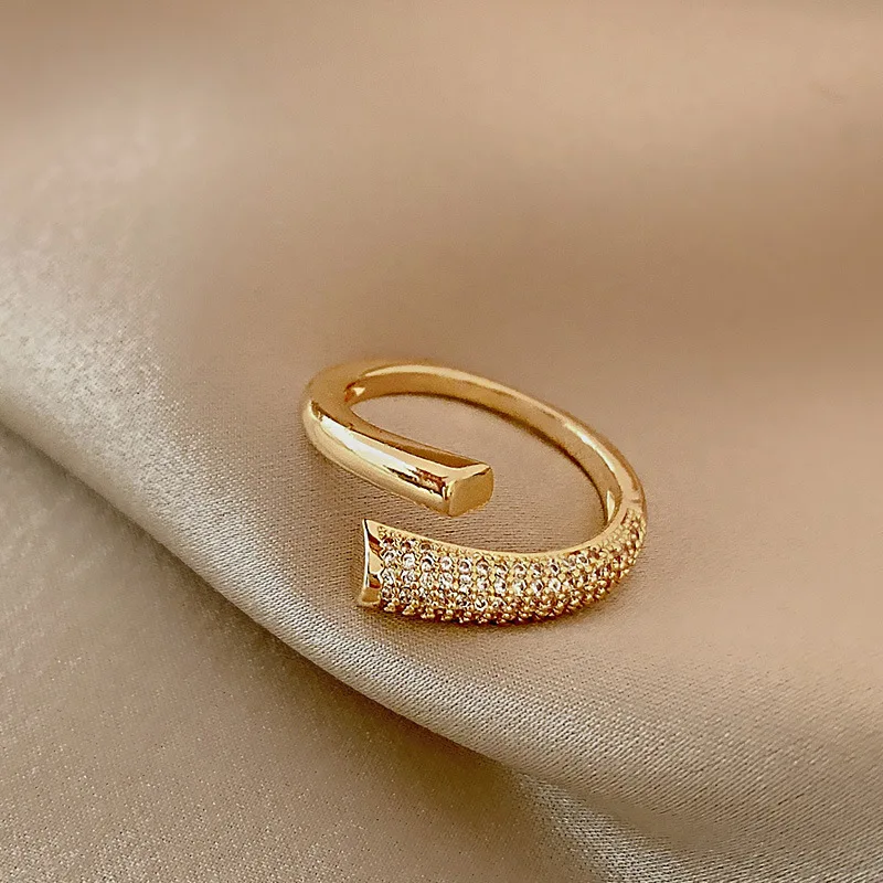Women's ring geometric irregular shape golden opening adjustable ring personalized fashion women's jewelry ring accessories gift
Women's ring geometric irregular shape golden opening adjustable ring personalized fashion women's jewelry ring accessories gift