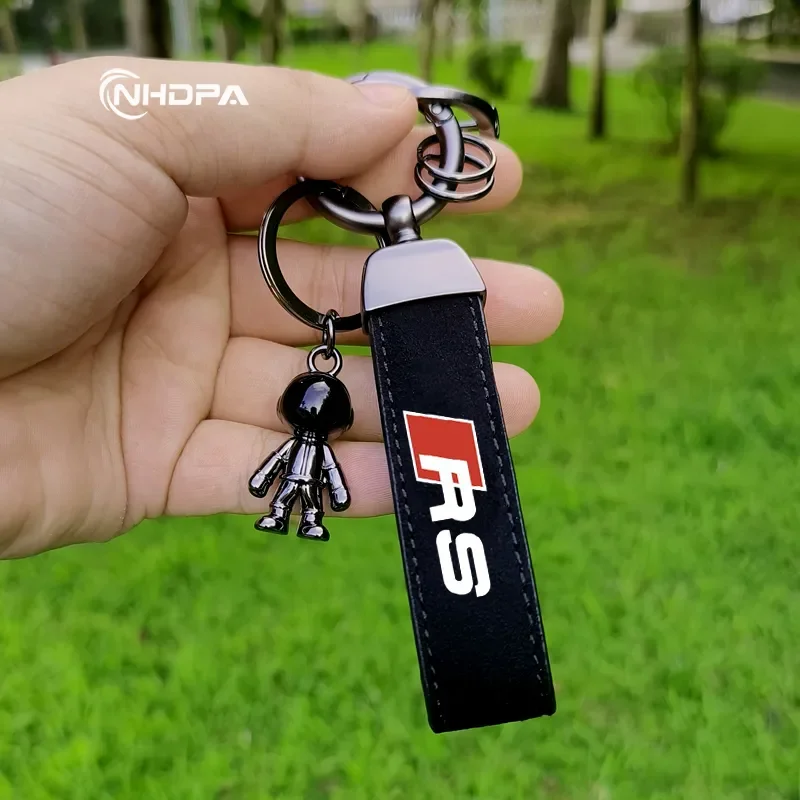 Замшевый автомобильный брелок из цинкового сплава, подвеска для Audi RS Q8 Q7 Q5 Q4 Q3 A8 A6 A4 RS4 RS6 RS8 RS7, кольца для ключей, аксессуары для защиты от потери
Замшевый автомобильный брелок из цинкового сплава, подвеска для Audi RS Q8 Q7 Q5 Q4 Q3 A8 A6 A4 RS4 RS6 RS8 RS7, кольца для ключей, аксессуары для защиты от потери