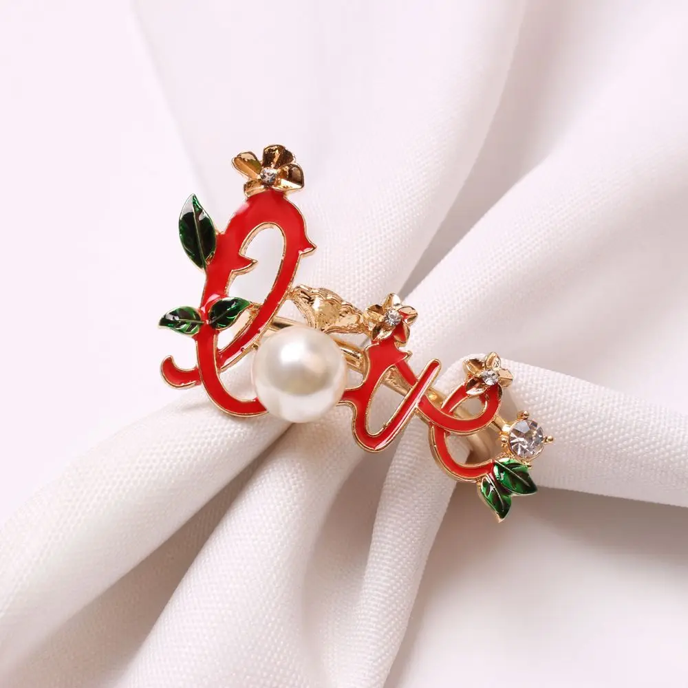 High-quality Wedding Banquet Home Hotel Table Tissue Ring Table Decoration Love Napkin Rings Napkin Holders
High-quality Wedding Banquet Home Hotel Table Tissue Ring Table Decoration Love Napkin Rings Napkin Holders
