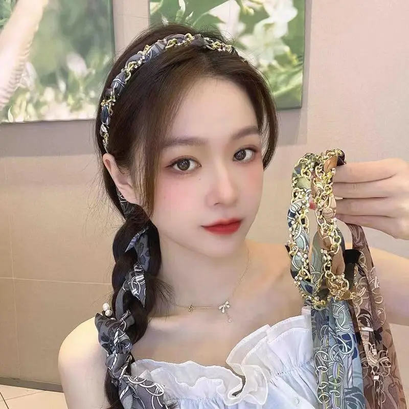 2 Pieces/set Rhinestone Chain Ribbon Headband Retro Tie The Hair Girls Wash Face Hair Accessories Party Hairband For Women
2 Pieces/set Rhinestone Chain Ribbon Headband Retro Tie The Hair Girls Wash Face Hair Accessories Party Hairband For Women