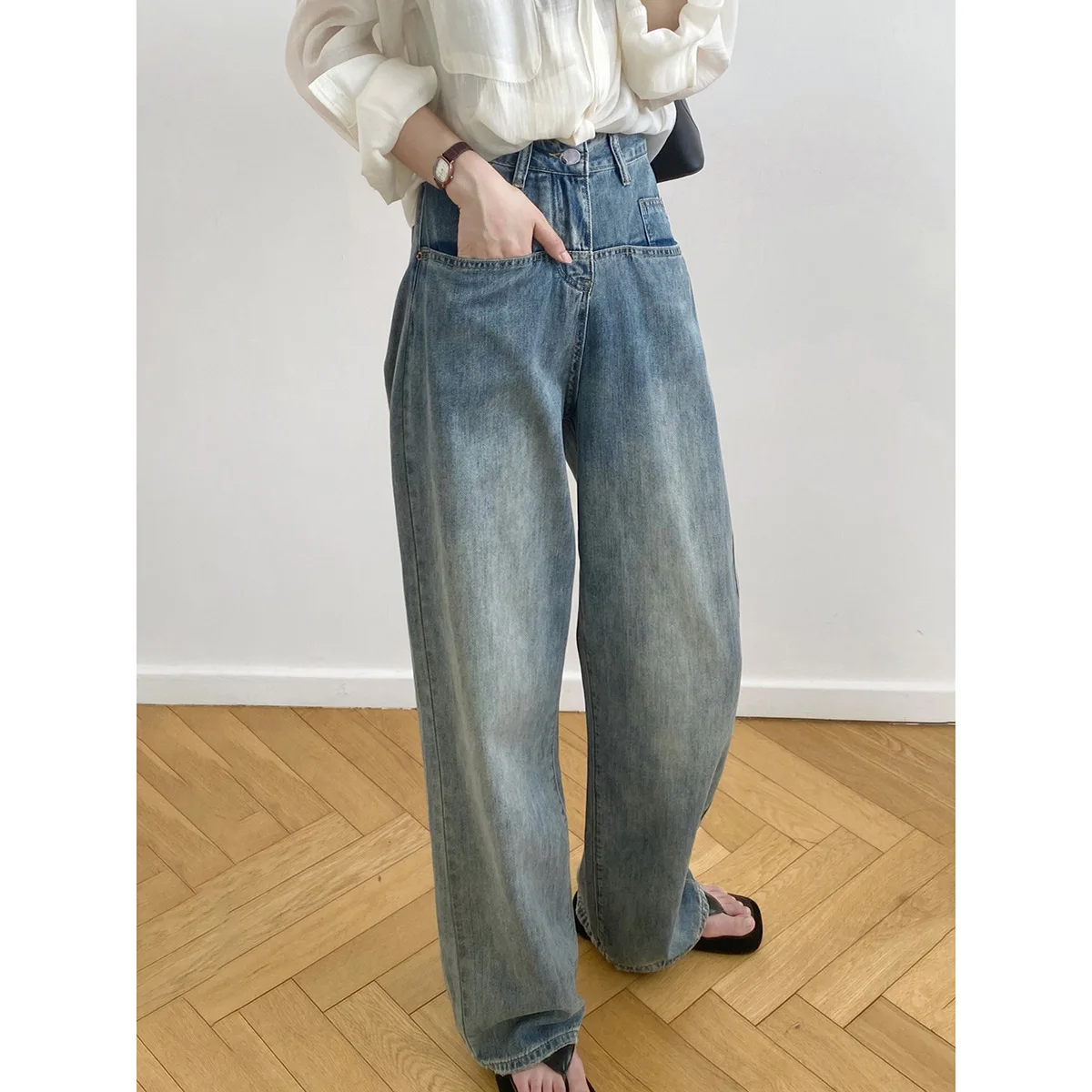 SuperAen Vintage Wide Leg Jeans Women's 2022 Autumn High Waist Loose Drape Floor Pants Straight Jeans
SuperAen Vintage Wide Leg Jeans Women's 2022 Autumn High Waist Loose Drape Floor Pants Straight Jeans