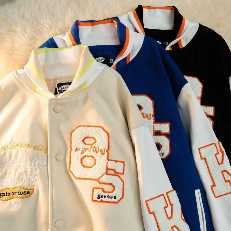 Куртка женская осенне-зимняя с вышивкой и длинным рукавом
Куртка женская осенне-зимняя с вышивкой и длинным рукавом