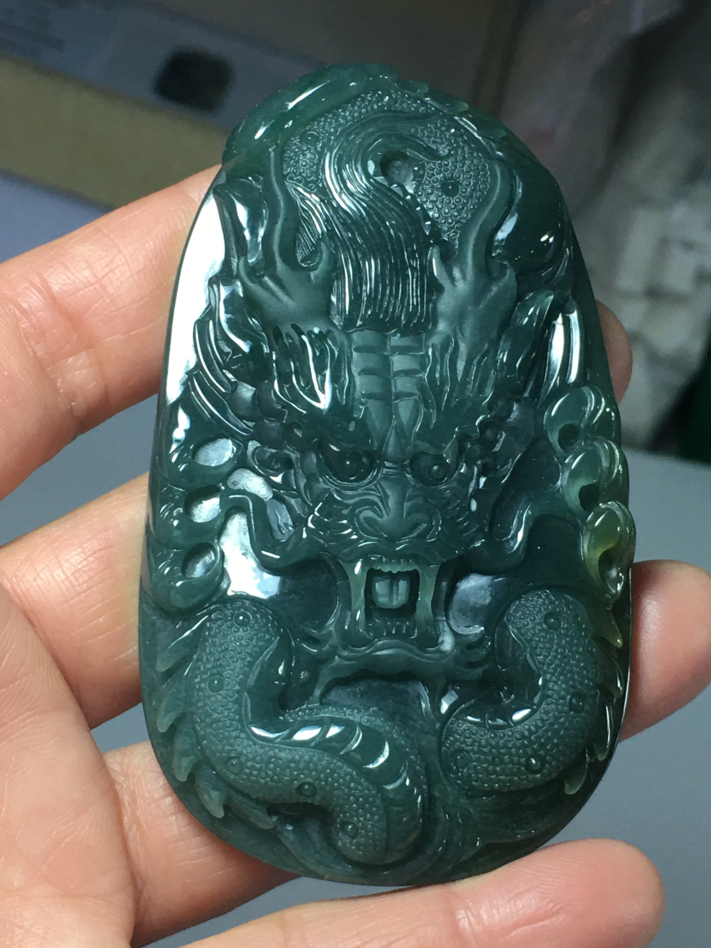 Natural 7A Myanmar jade Handcarved jade dragon green jade pendant jade necklace pendants jewelry jade necklaces
Natural 7A Myanmar jade Handcarved jade dragon green jade pendant jade necklace pendants jewelry jade necklaces