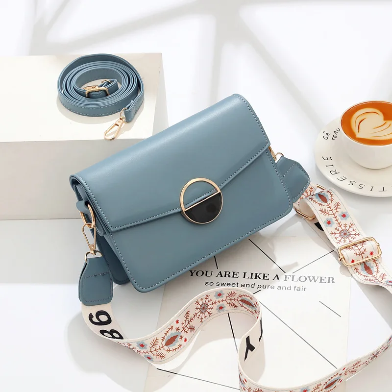 Bag Women's New 2022 Autumn Fashion Elegant Small Square Bag Women's Wide Shoulder Strap Simple Mini Small Bag Trendy Women
Bag Women's New 2022 Autumn Fashion Elegant Small Square Bag Women's Wide Shoulder Strap Simple Mini Small Bag Trendy Women