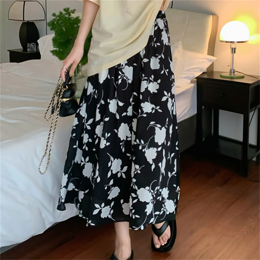 Hzirip Long Skirts Women Streetwear Florals Summer Chic New Vintage Printed 2022 Mid-Length Fashion Casual Sweet Girls Loose
Hzirip Long Skirts Women Streetwear Florals Summer Chic New Vintage Printed 2022 Mid-Length Fashion Casual Sweet Girls Loose