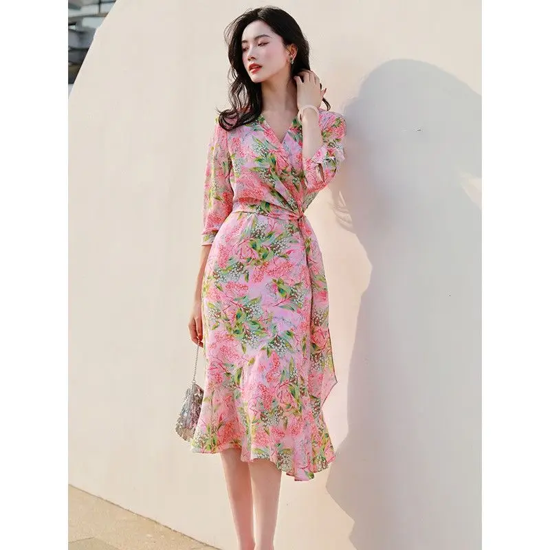 Chiffon Dress Summer 2023 New V-style Tie Color One-piece French Tea Skirt Senior Sense Traf Za Women 
Chiffon Dress Summer 2023 New V-style Tie Color One-piece French Tea Skirt Senior Sense Traf Za Women