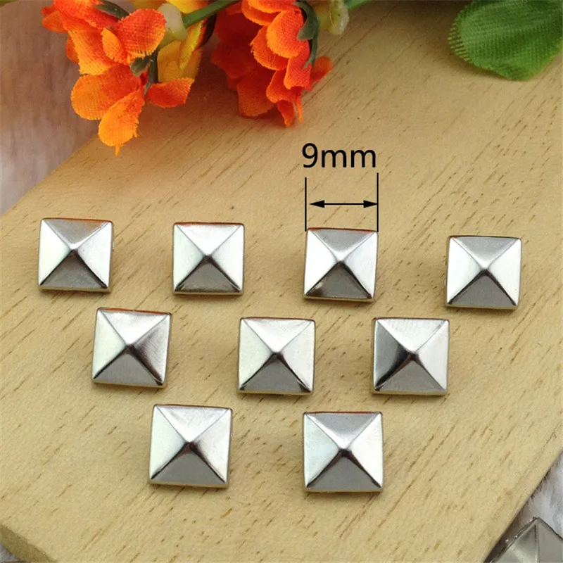 

Wholesale/Free Shipping 1000pcs 9mm Silver Nickel Pyramid Studs Metal Claws Rivet DIY Leathercrafts Material In Stock