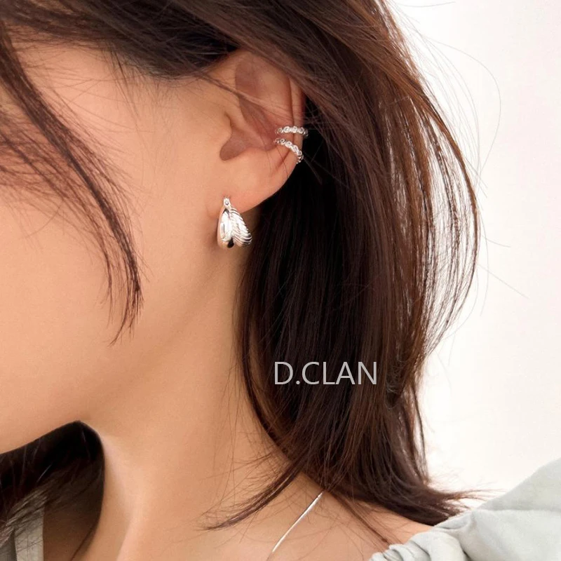 D.CLAN 925 Silver Double Arc Croissant Hoop Earrings Korean Cute Shiny Fashion Fine Jewelry Gift Women Girlfriend Lover Friend
D.CLAN 925 Silver Double Arc Croissant Hoop Earrings Korean Cute Shiny Fashion Fine Jewelry Gift Women Girlfriend Lover Friend