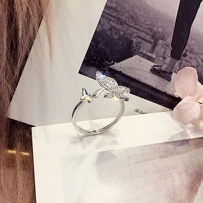 New Fashion Simple Personality Sparkling Butterfly Rings Boho Exquisite Romantic Bridal Wedding Rings Jewelry for Women Gifts
New Fashion Simple Personality Sparkling Butterfly Rings Boho Exquisite Romantic Bridal Wedding Rings Jewelry for Women Gifts