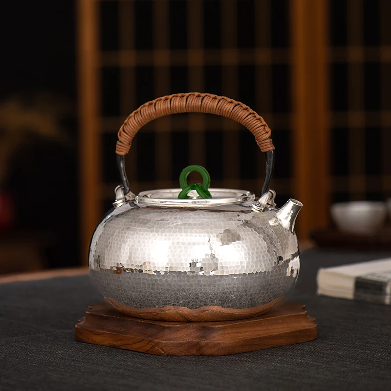 Silver Pot Sterling Silver 999 Kettle Hammer Pattern Pure Handmade One Piece of Lifting Beam Japanese-style Household Silver Tea
Silver Pot Sterling Silver 999 Kettle Hammer Pattern Pure Handmade One Piece of Lifting Beam Japanese-style Household Silver Tea