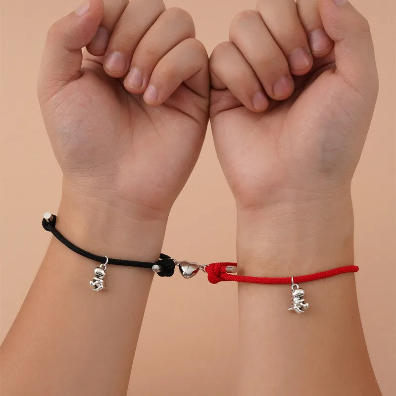 2pcs Cute 3D Small Dinosaur Pendant Heart Magnetic Couple Bracelet for Women Men 2022 New Lovers Bracelets Student Jewelry Set
2pcs Cute 3D Small Dinosaur Pendant Heart Magnetic Couple Bracelet for Women Men 2022 New Lovers Bracelets Student Jewelry Set