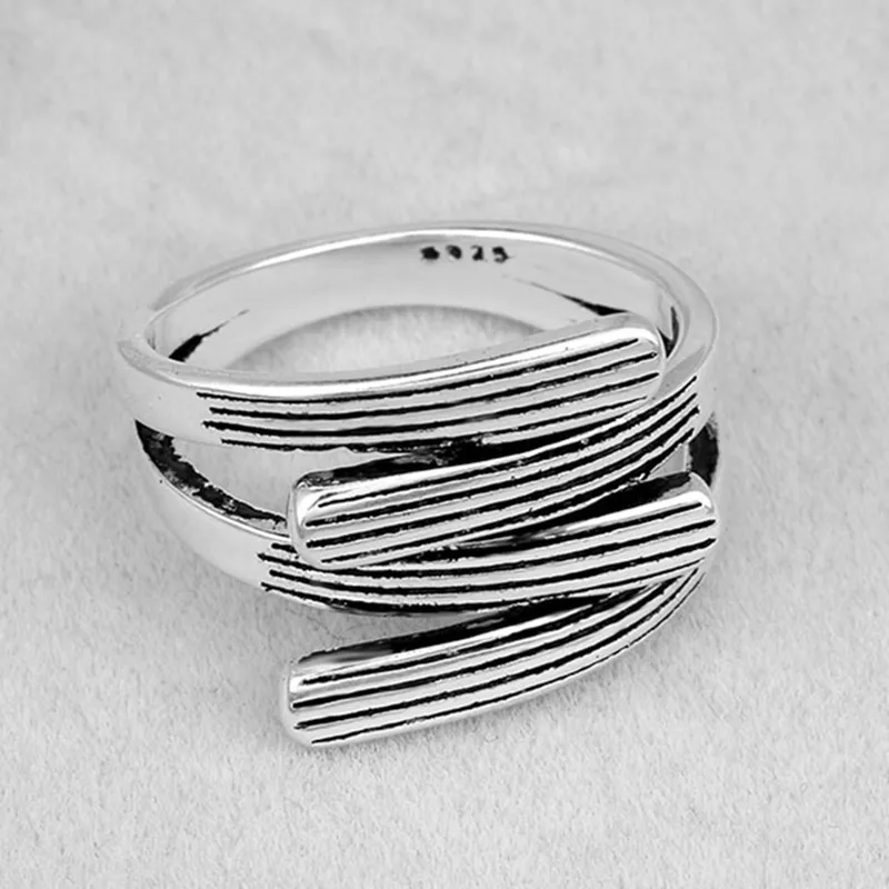 925 Sterling Silver Vintage Open Rings Retro Geometric Wrong Side Interweaving for Women Thai Silver Party Jewelry Accessories
925 Sterling Silver Vintage Open Rings Retro Geometric Wrong Side Interweaving for Women Thai Silver Party Jewelry Accessories