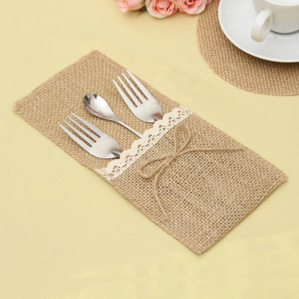 Burlap Jute Lace Cutlery Pocket Tableware Bag For Knives Forks Utensils Holder Vintage Table Decoration Wedding Christmas
Burlap Jute Lace Cutlery Pocket Tableware Bag For Knives Forks Utensils Holder Vintage Table Decoration Wedding Christmas
