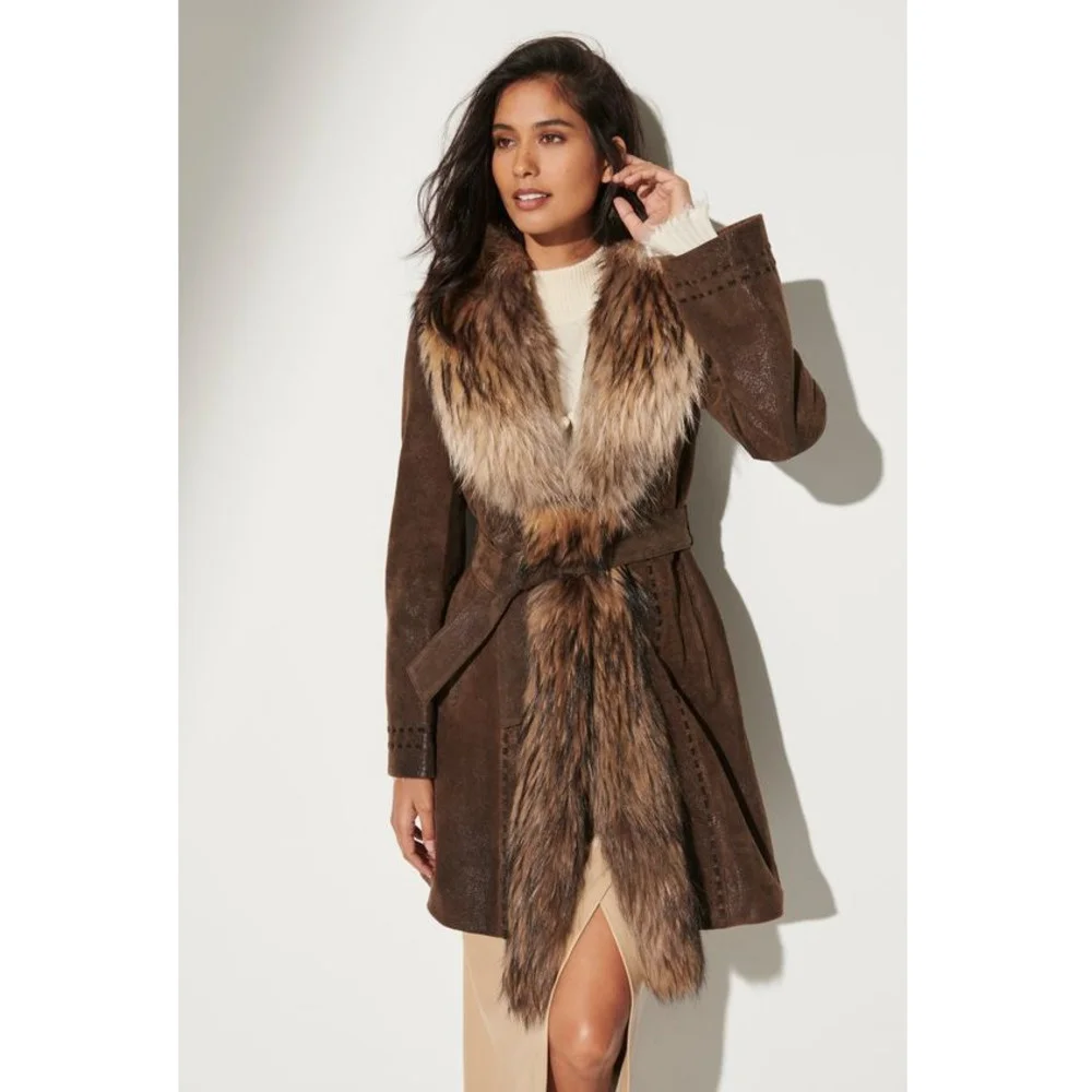 Women's Top Long Leather Coat 2022 Autumn And Winter Solid Color Mid-length Fur Coat Women
Women's Top Long Leather Coat 2022 Autumn And Winter Solid Color Mid-length Fur Coat Women