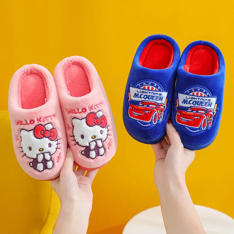 Милые Мультяшные плюшевые хлопковые тапочки Sanrio, Симпатичные котята, мягкие удобные зимние теплые тапочки, креативные подарки на день рожд...
Милые Мультяшные плюшевые хлопковые тапочки Sanrio, Симпатичные котята, мягкие удобные зимние теплые тапочки, креативные подарки на день рожд...